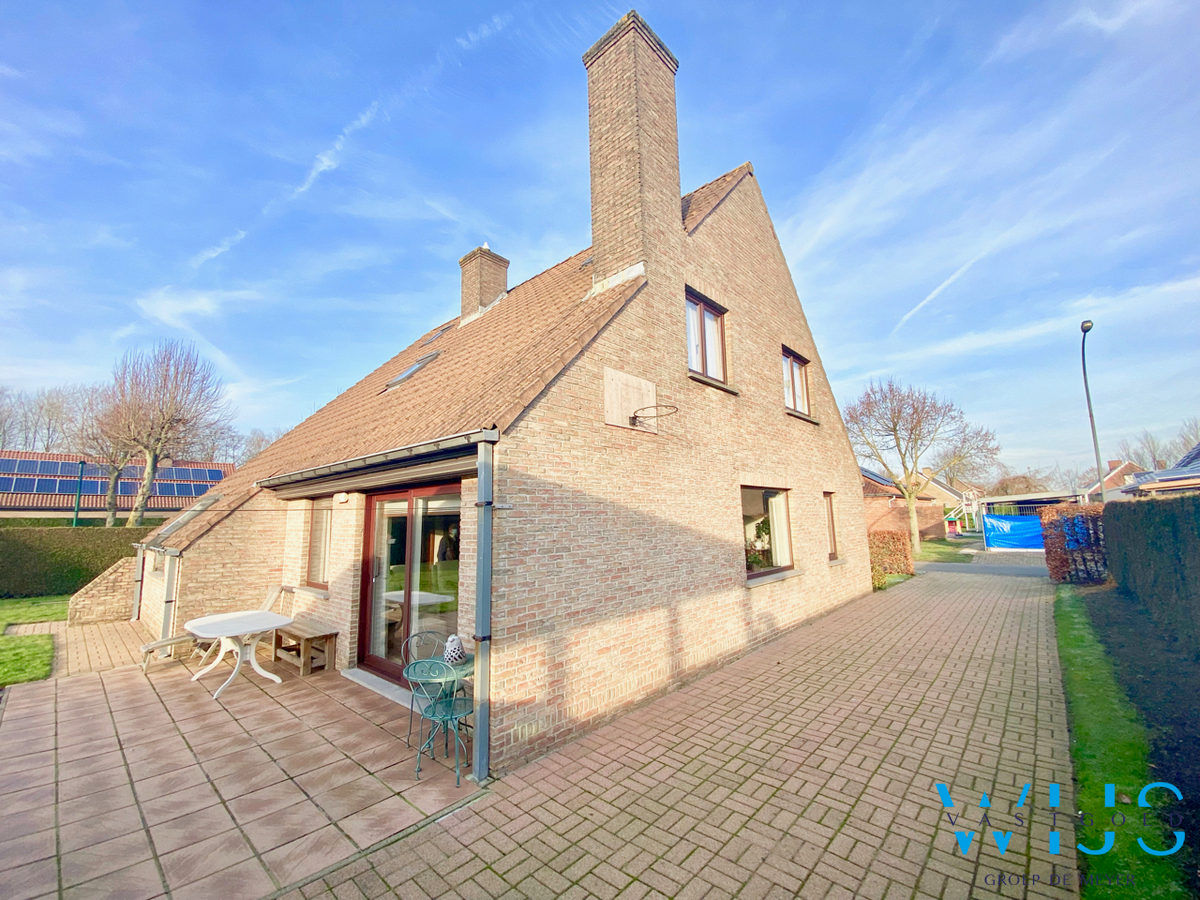 Open bebouwing op 745m² in een rustige woonwijk te LEMBEKE ! 