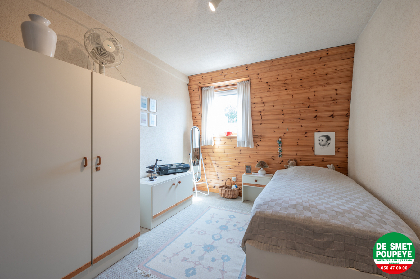 Verrassend ruime en goed onderhouden woning met ruime garage 