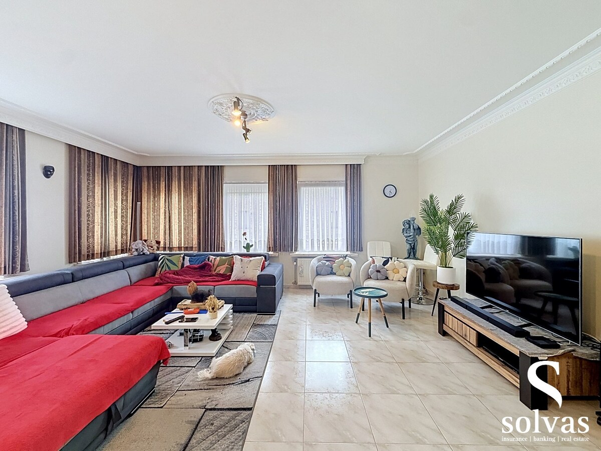 Ruim gelijkvloers appartement 