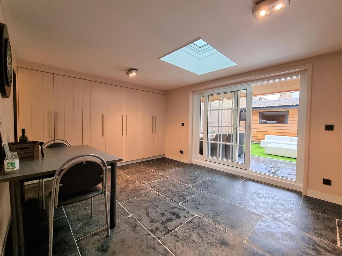 Centraal, doch rustig gelegen leuke bel-étagewoning - Heist 