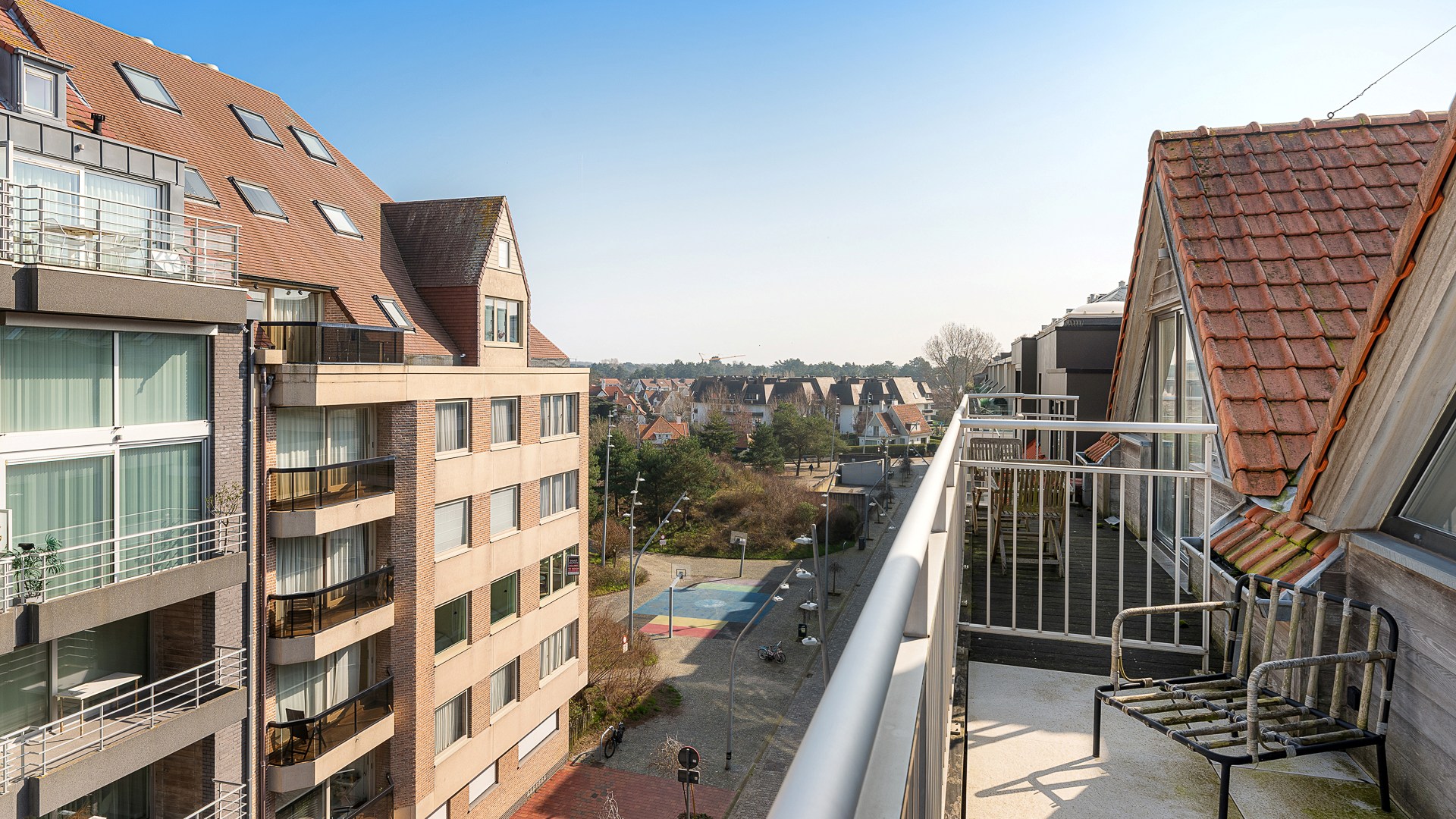 Magnifique appartement duplex rénové avec 3 chambres à vendre à Knokke 