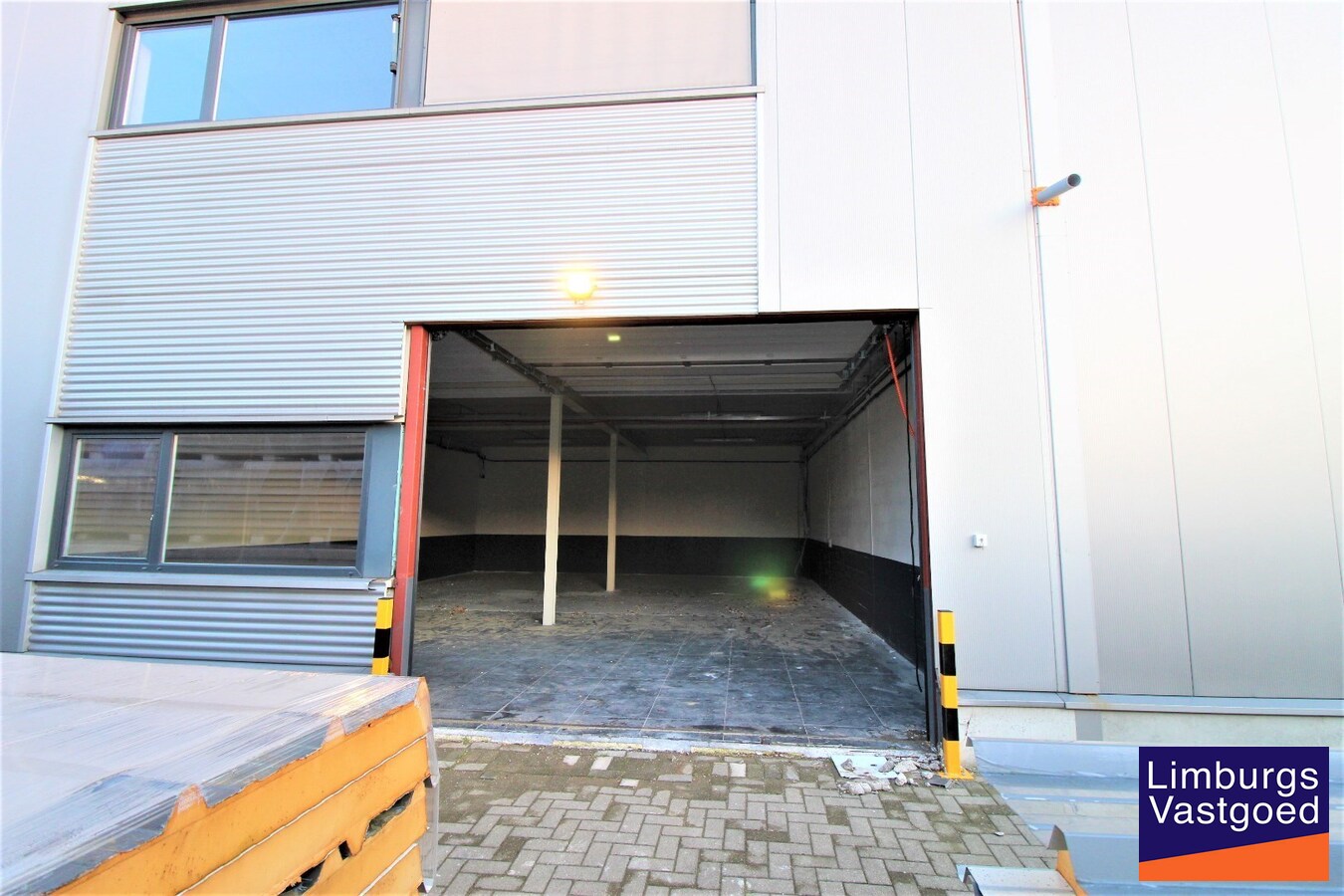 TRUDONIS - KMO UNIT 11 - 692 m² - sectionaal poort - nabij N79 