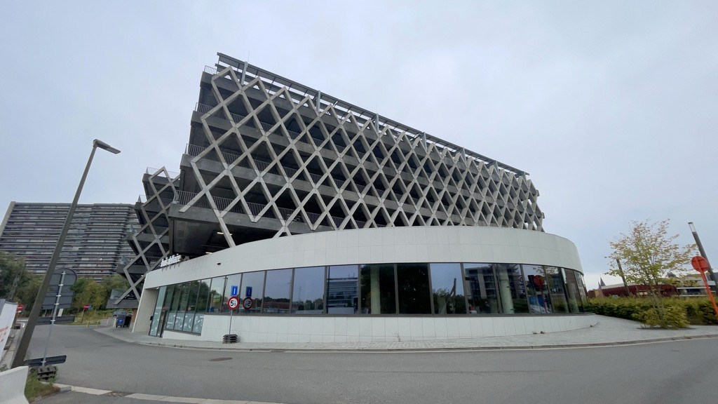 Handelspand te huur aan het Keerdok in Mechelen