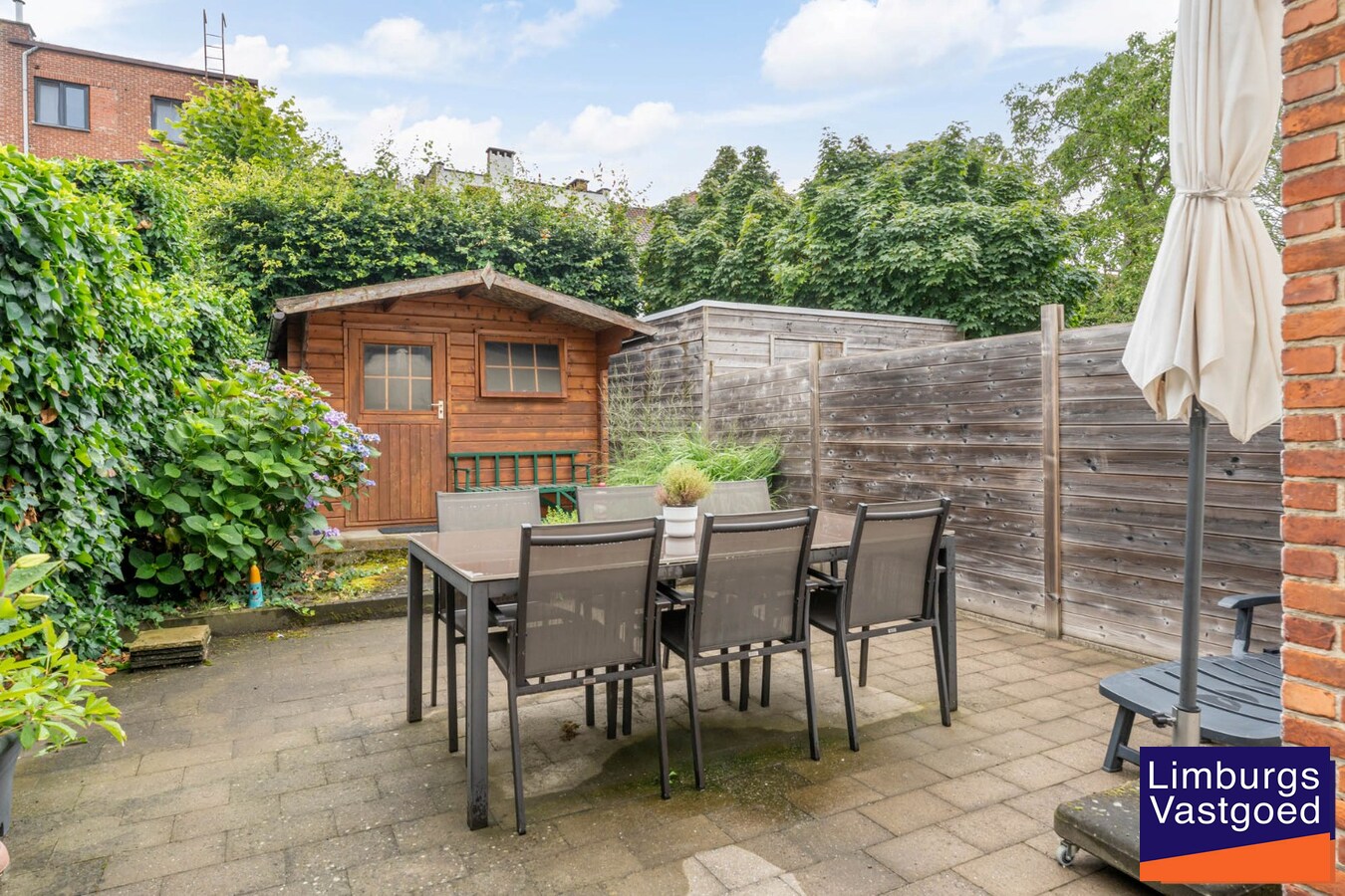 Instapklare stadswoning, 2(3) slpk, met zuidgerichte tuin 