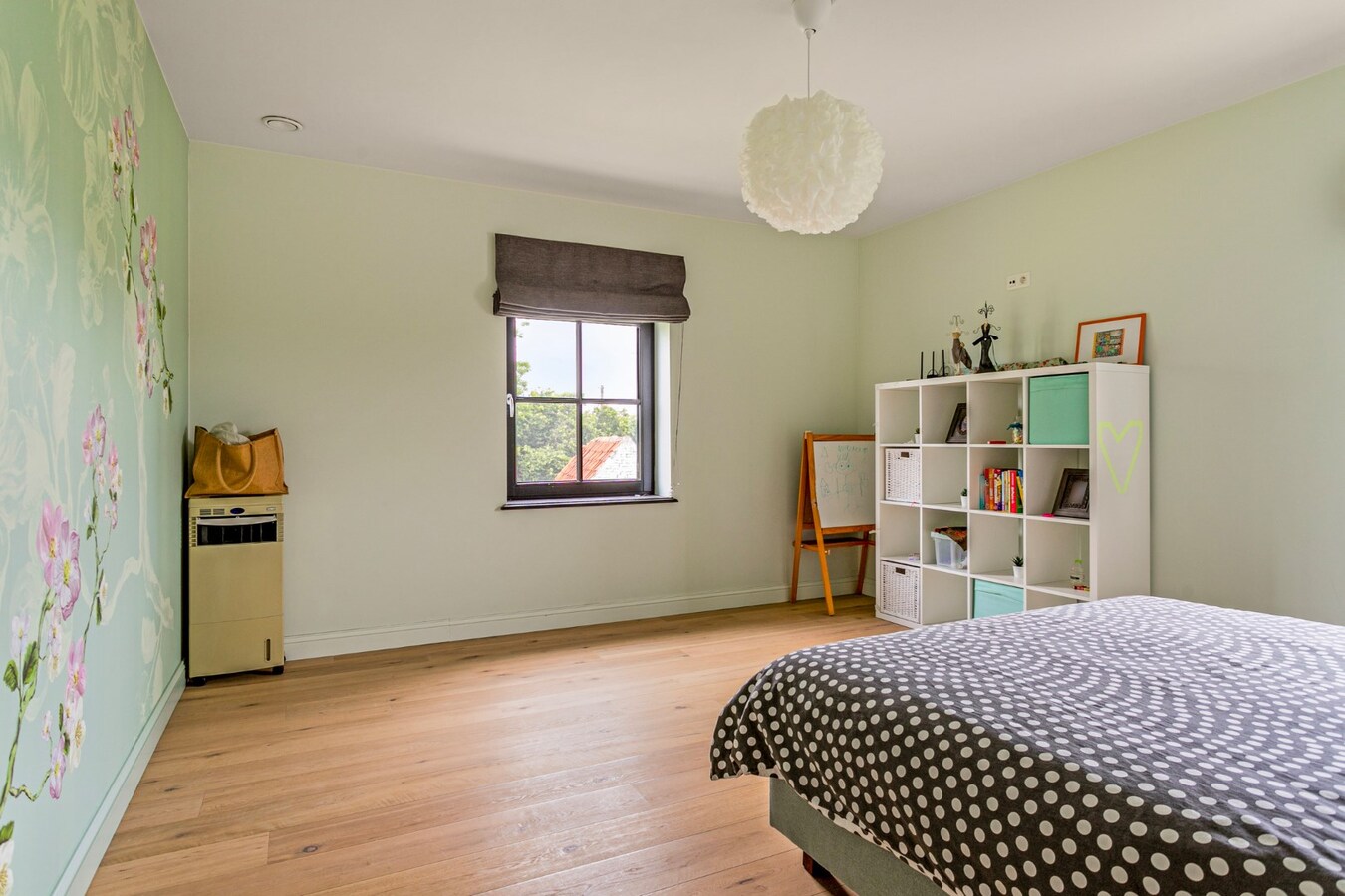 Uitzonderlijk gelegen landelijke villa met bijgebouw 