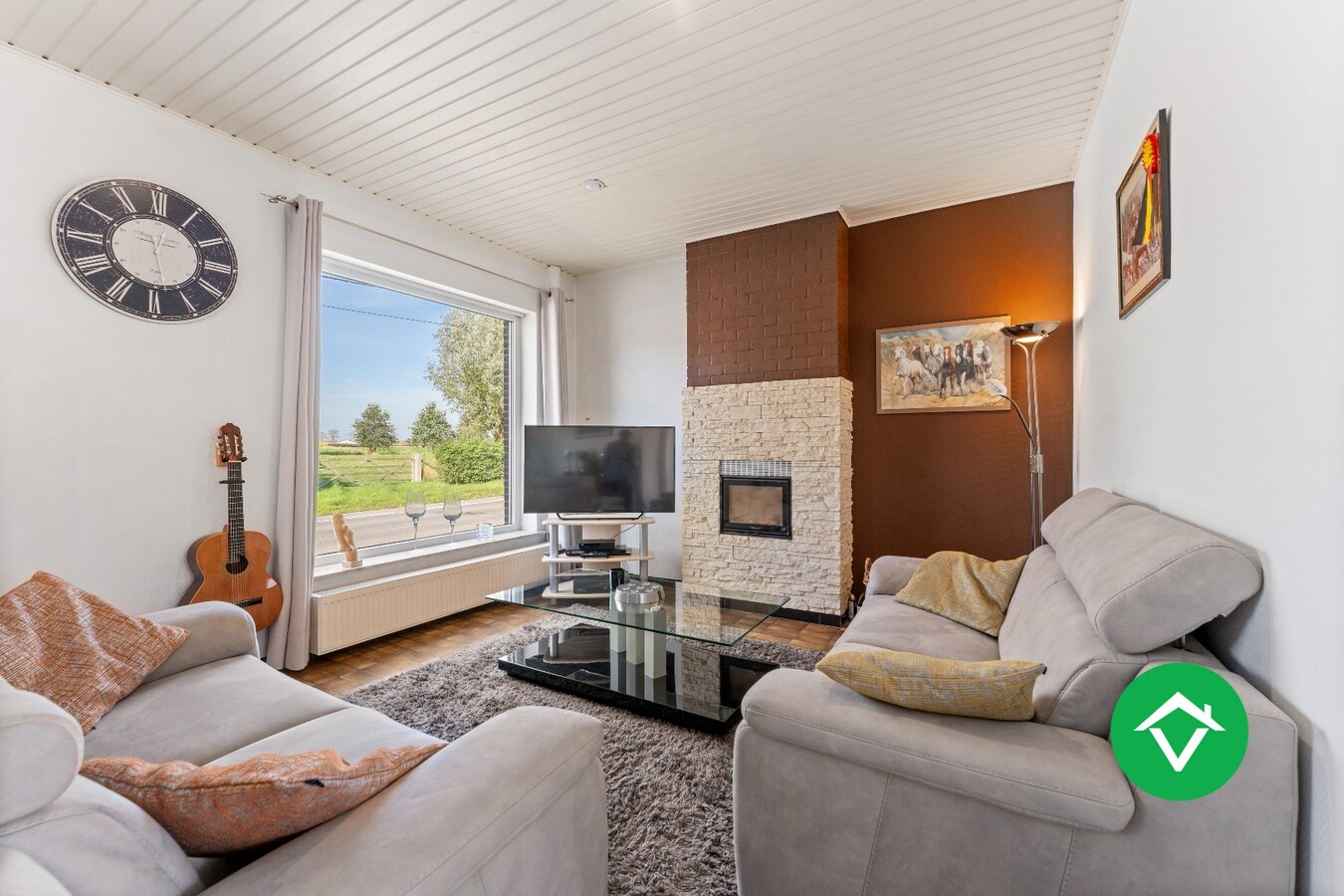 Landelijke woning met bijgebouw en zicht op de velden te koop in Vladslo 