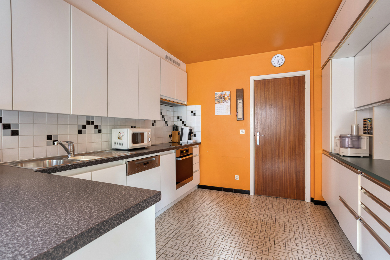WONING met 3 slaapkamers en garage op 1.465 m² – 1640 SINT-GENESIUS-RODE 