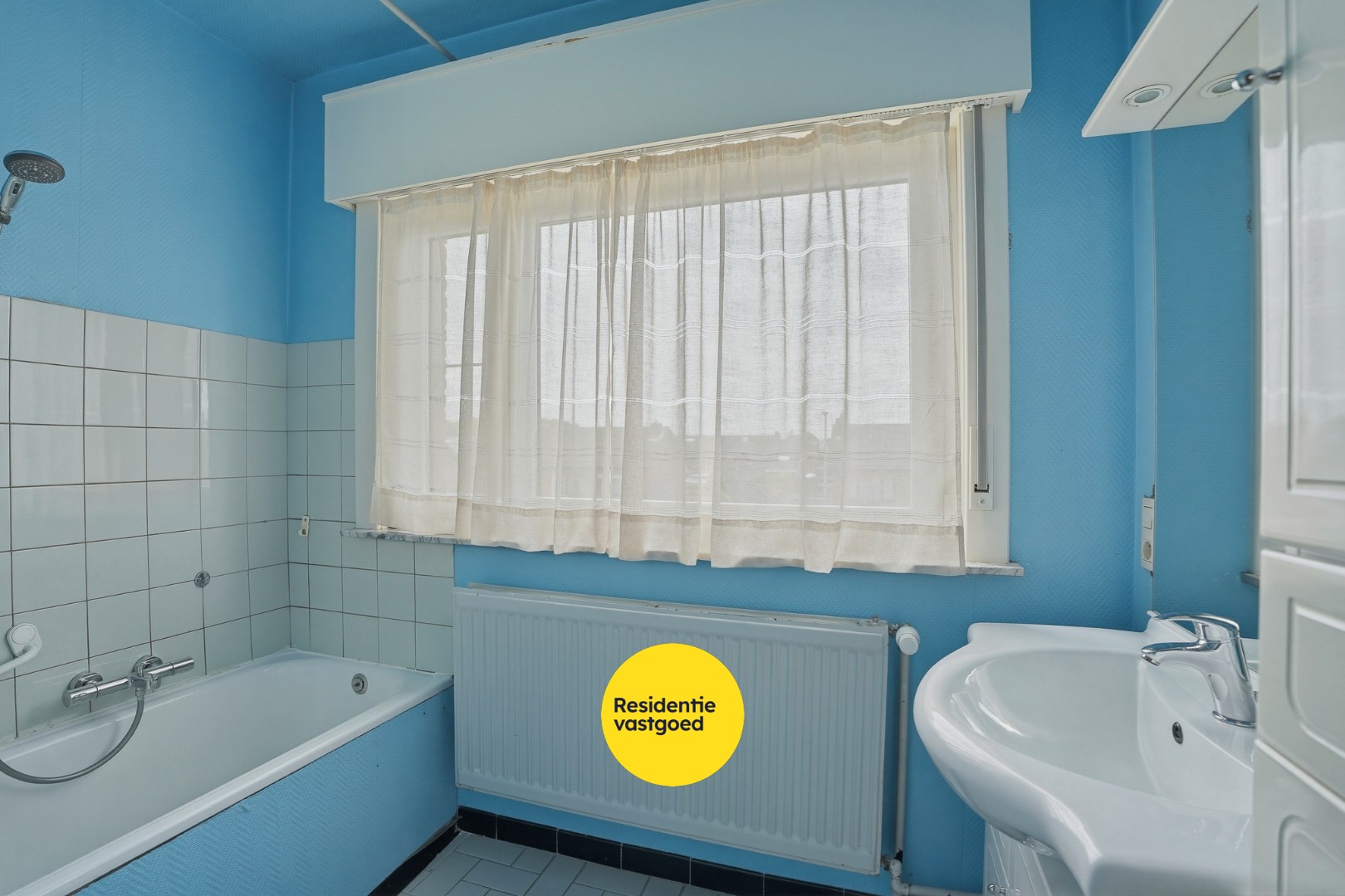 Instapklare gezinswoning nabij Nieuwenhovebos te Oostkamp! 