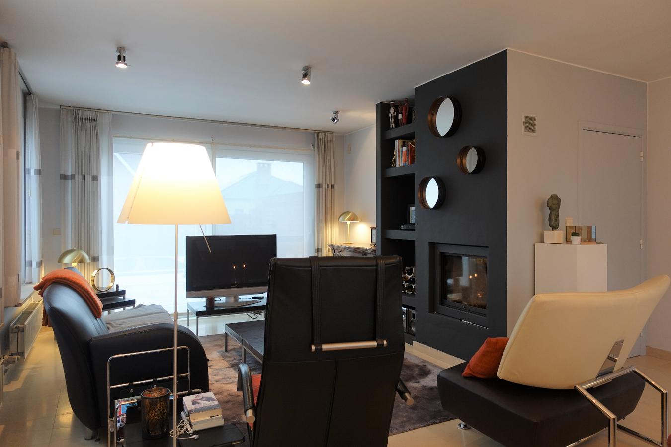 Perfect onderhouden villa op 2.155m² met dubbele garage 