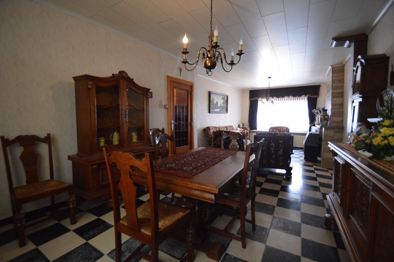 Te renoveren hoekwoning met garage - Heist 