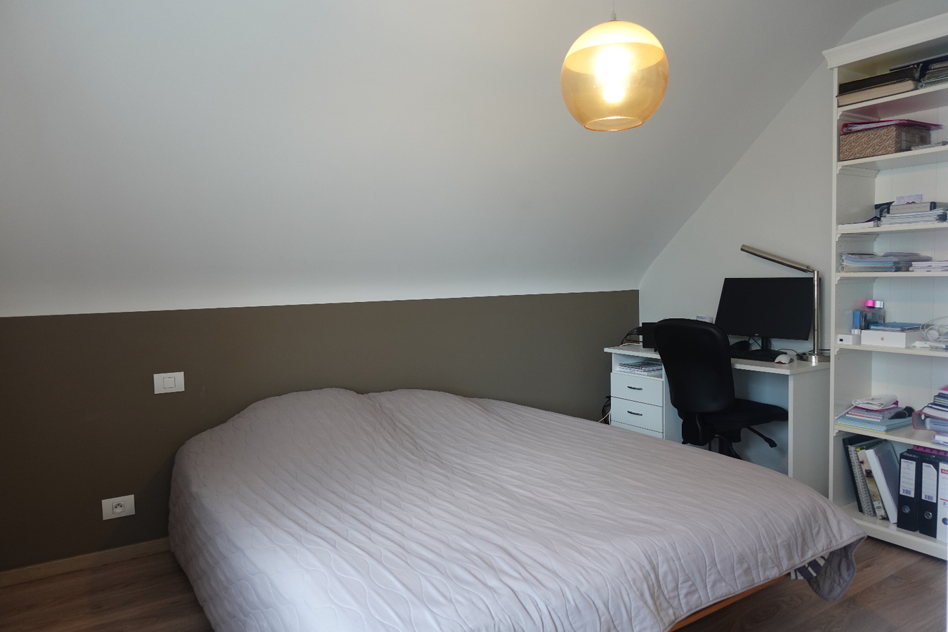 Prachtige halfopen woning in rustige woonwijk 