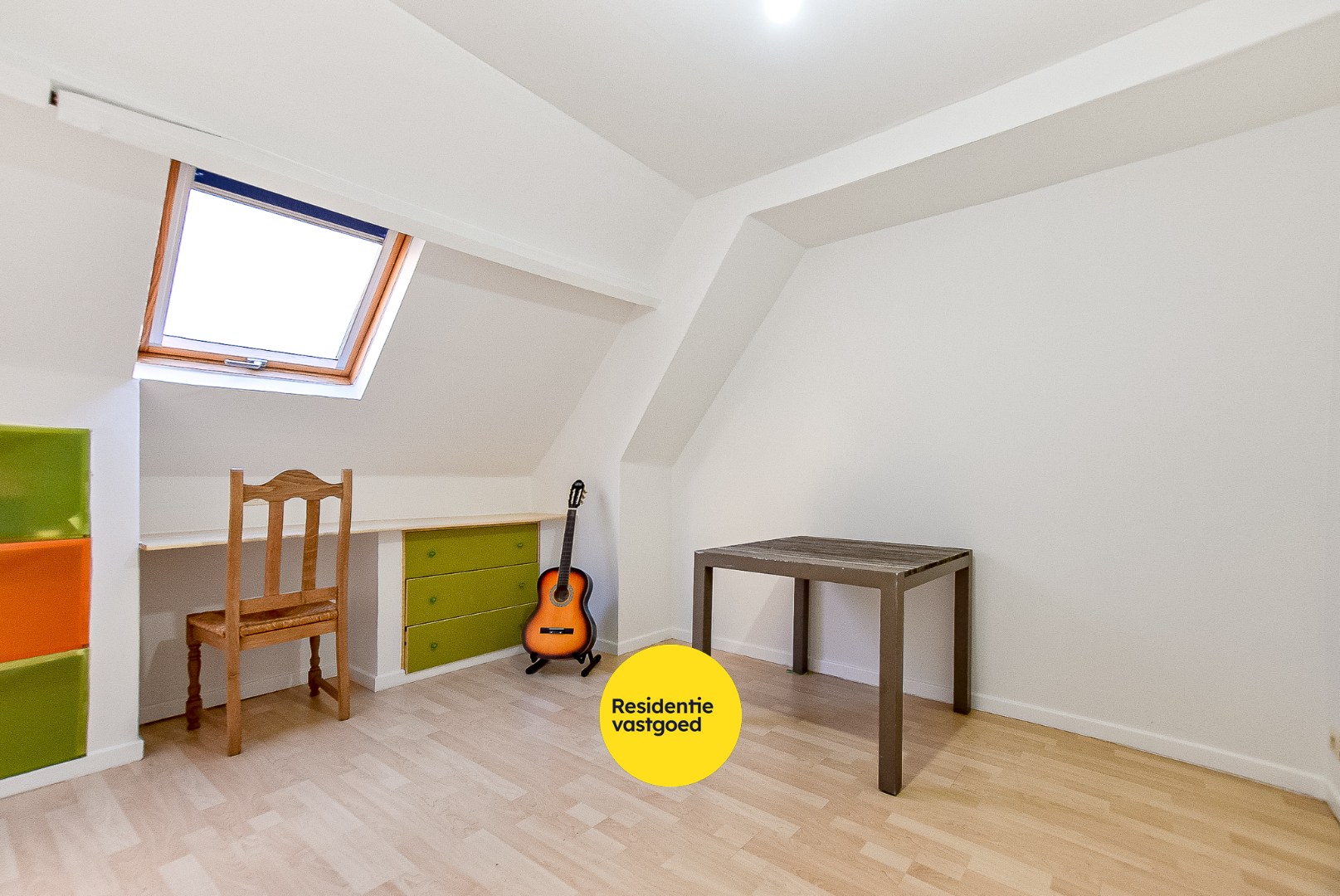 Gezellige halfopen woning met tuin en parking 