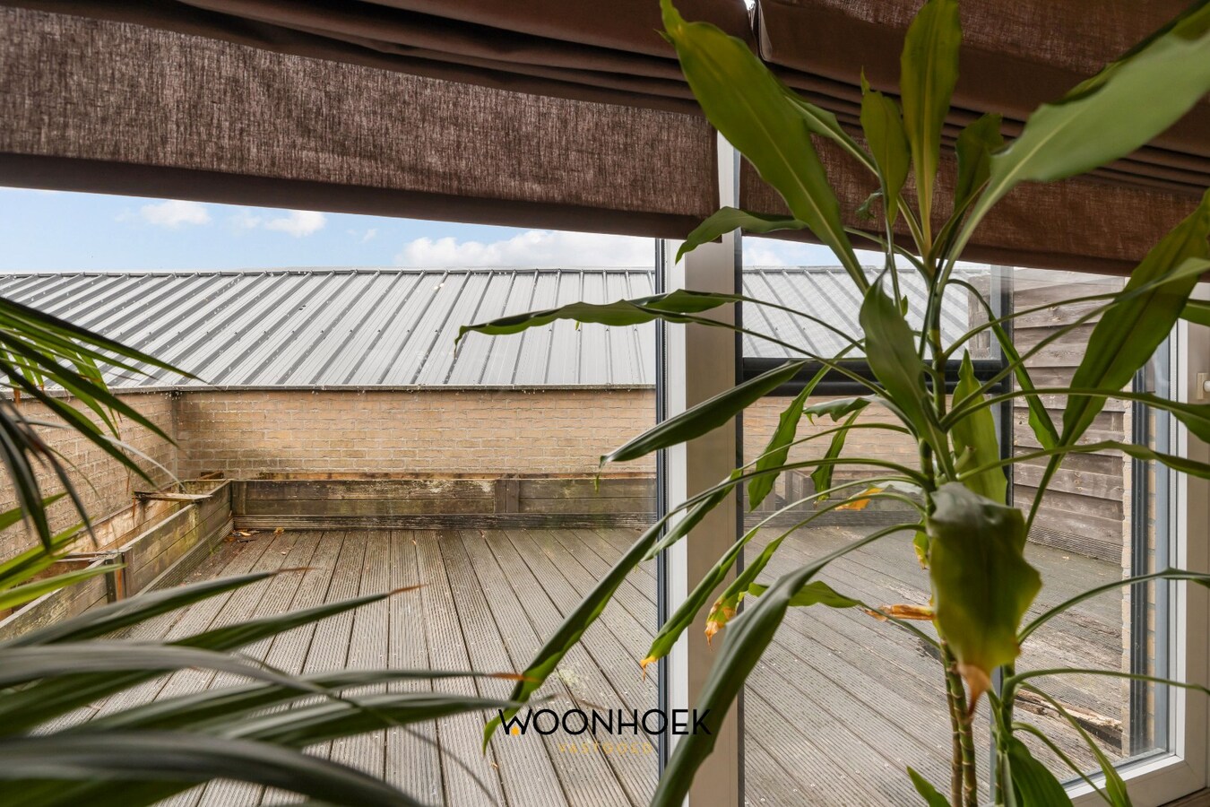 Zeer ruim &amp; zonnig duplexappartement vlakbij centrum en station 