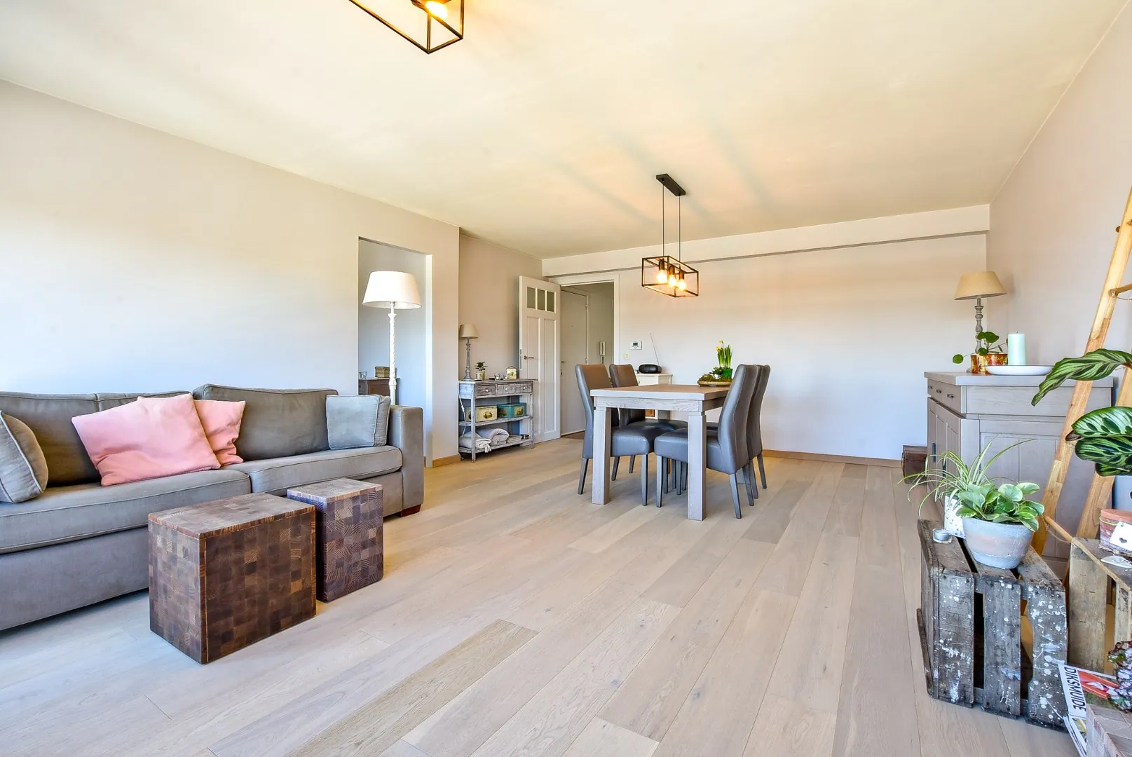 Gezellig instapklaar 2 slaapkamer appartement in hartje Diksmuide!