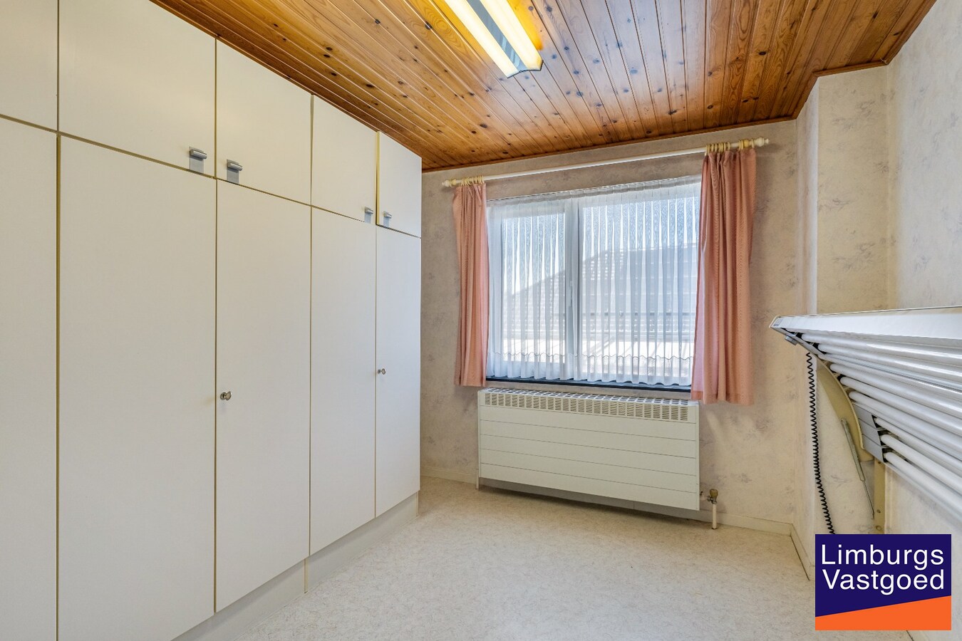 Vrijstaande woning met garage op gegeerde locatie te Kermt, 6a87ca 