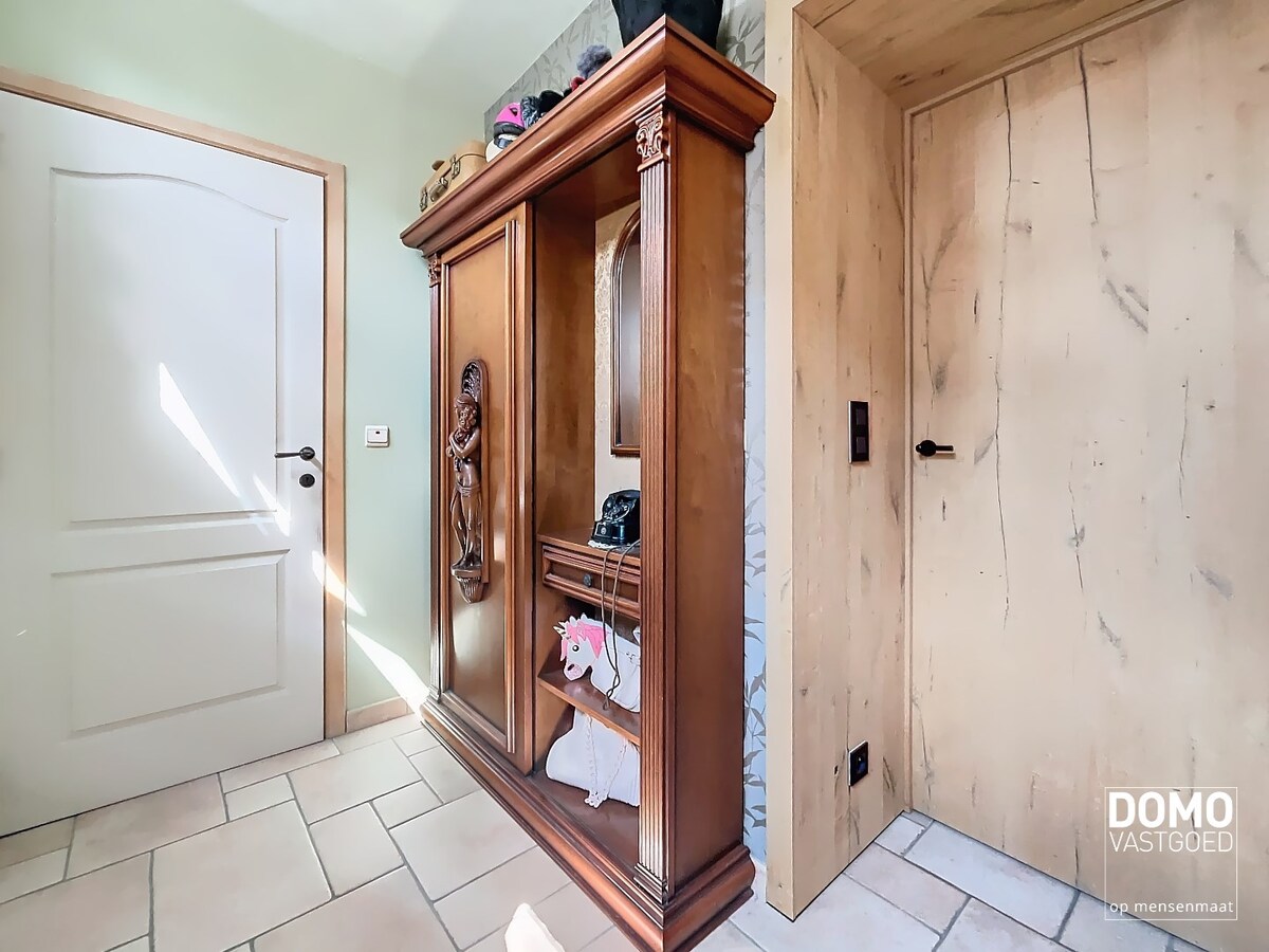 RUIME WONING MET 3 SLAAPKAMERS, TUIN EN RUIME PARKING IN SPALBEEK 