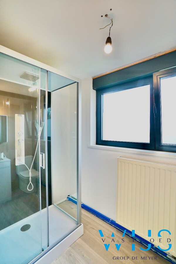 Woonhuis met 6 slaapkamers op TOPlocatie te EVERGEM ! 