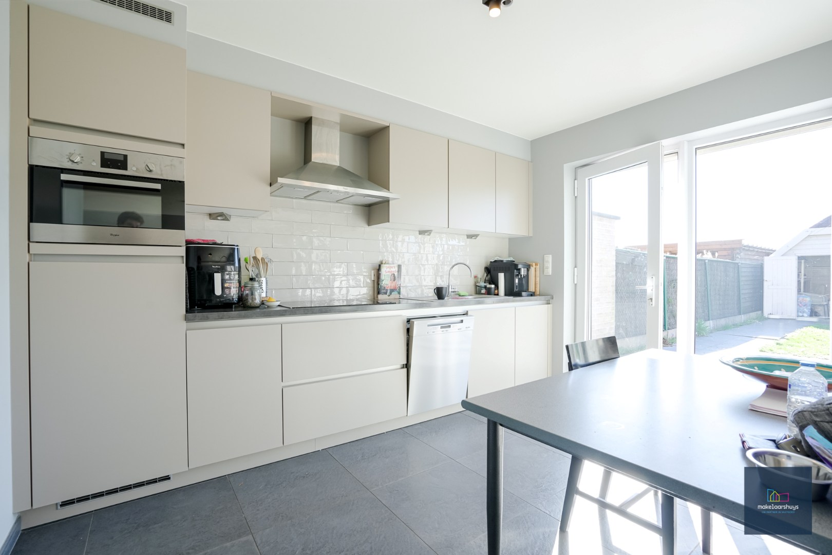 Rustig gelegen woning met 3slpk, garage en tuin 