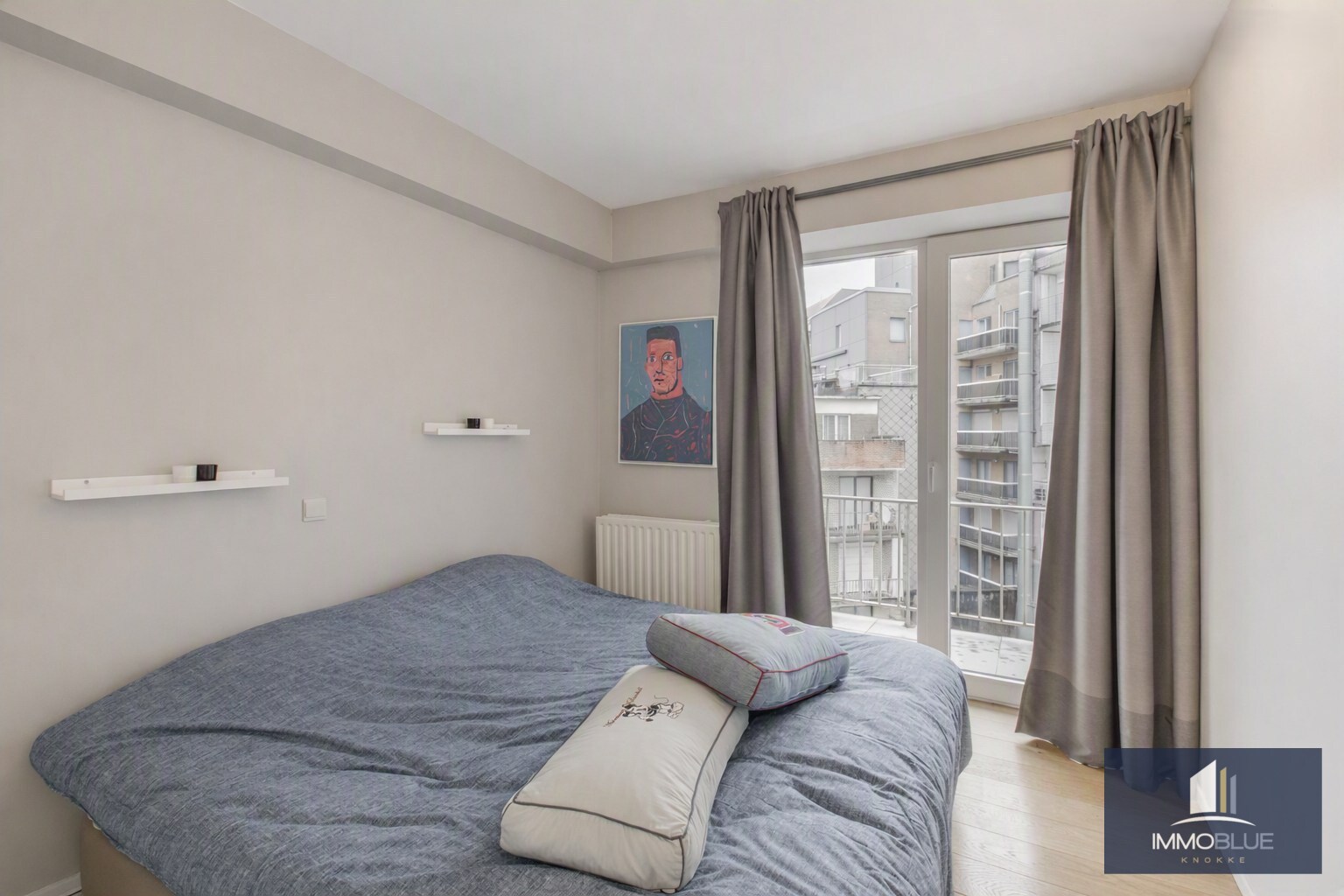 Pied-à-terre prêt à emménager entre la Place du Triangle et la Place Albert. 