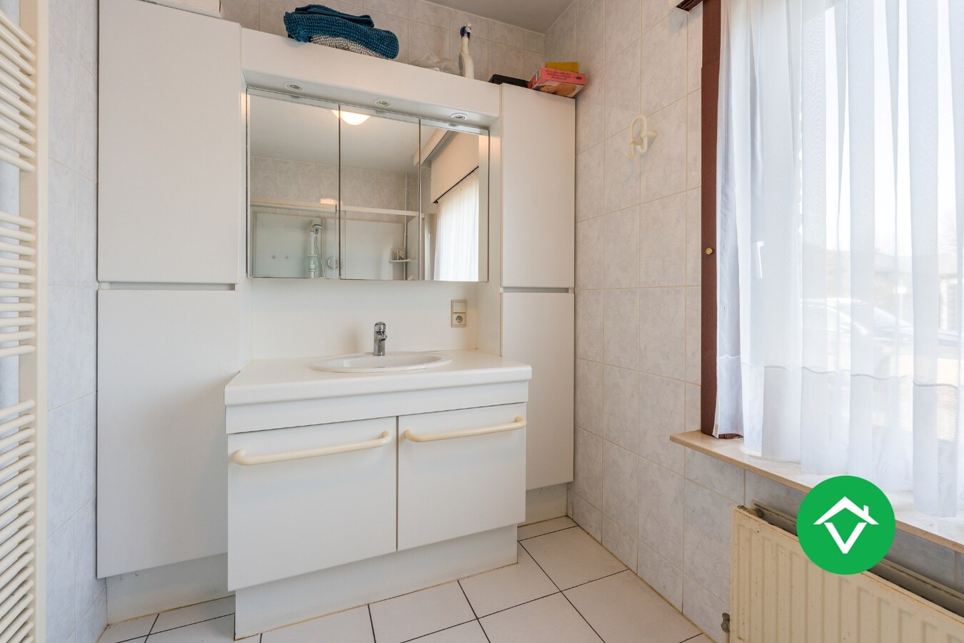 Alleenstaande woning met 5 slaapkamers en garage te Koekelare 