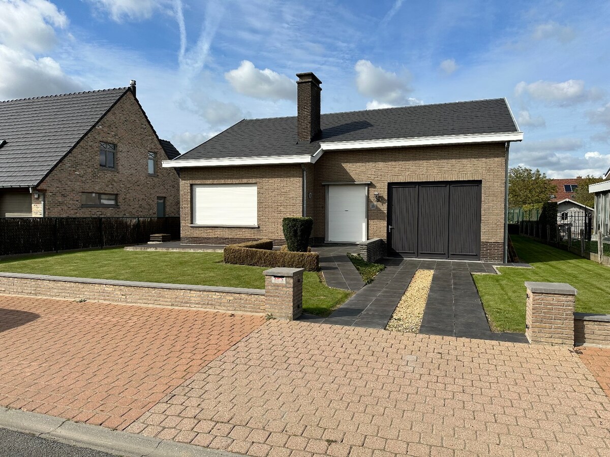 Ruime gezinswoning met 3 slaapkamers en garage 