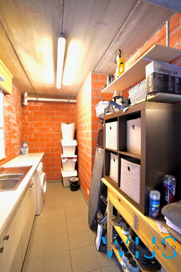 Prachtige recente woning in een zeer rustige wijk te Ertvelde ! 