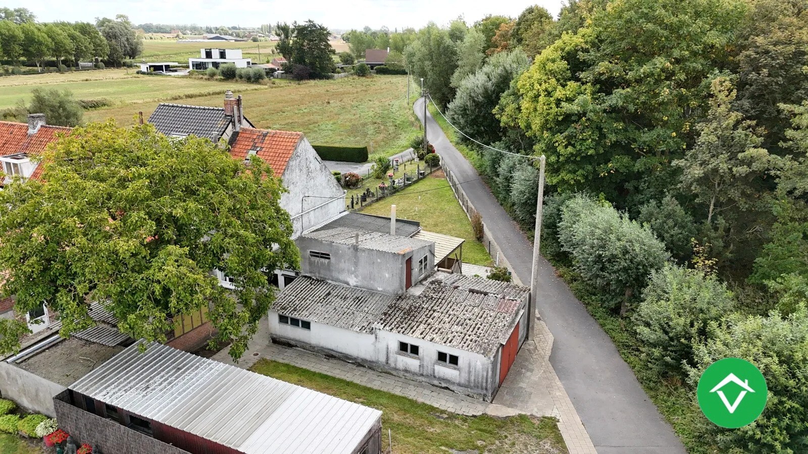 Woning met 3 slaapkamers tuin en garage te Gistel 