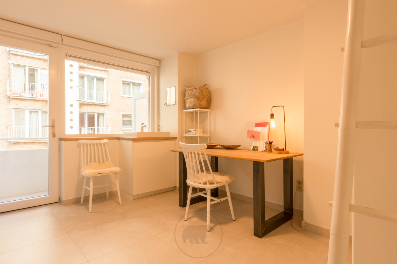 Subliem gelegen appartement met garagebox (renovatie 2020) 