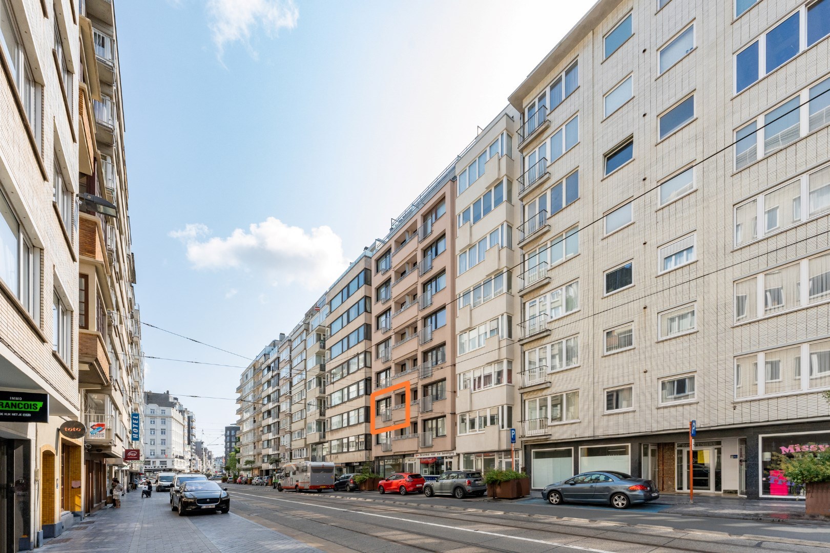 APPARTEMENT DE VACANCES RENOVE DANS LE CENTRE-VILLE D'OSTENDE (LOCATION VACANCES) - à partir de 649 Euros par semaine 