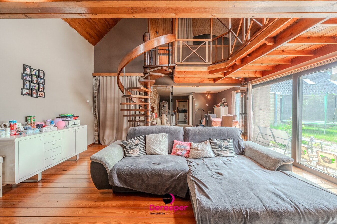 Interessant renovatieproject met twee woningen op 955 m² in Gistel 