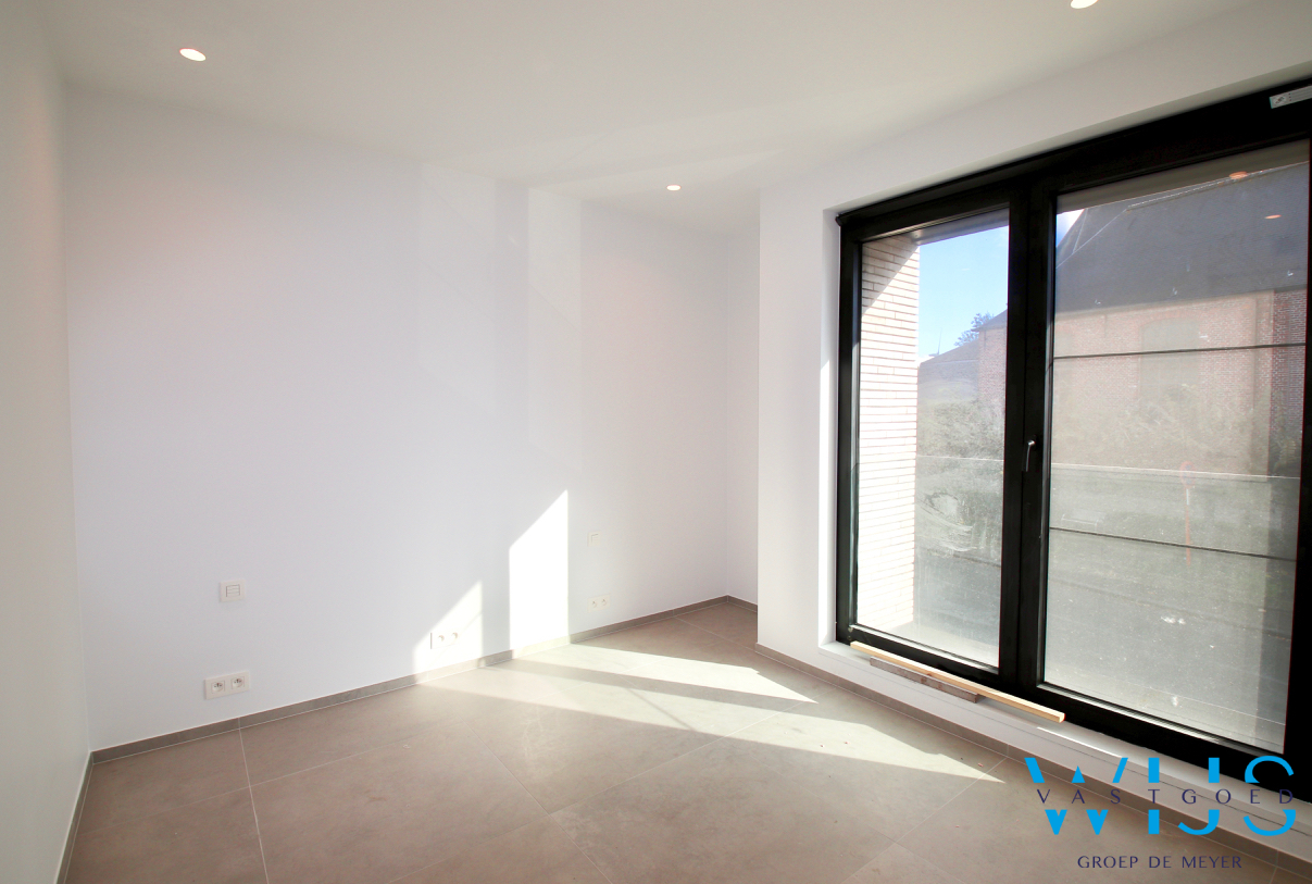 FENOMENAAL appartement met hoge afwerking te KLUIZEN ! 