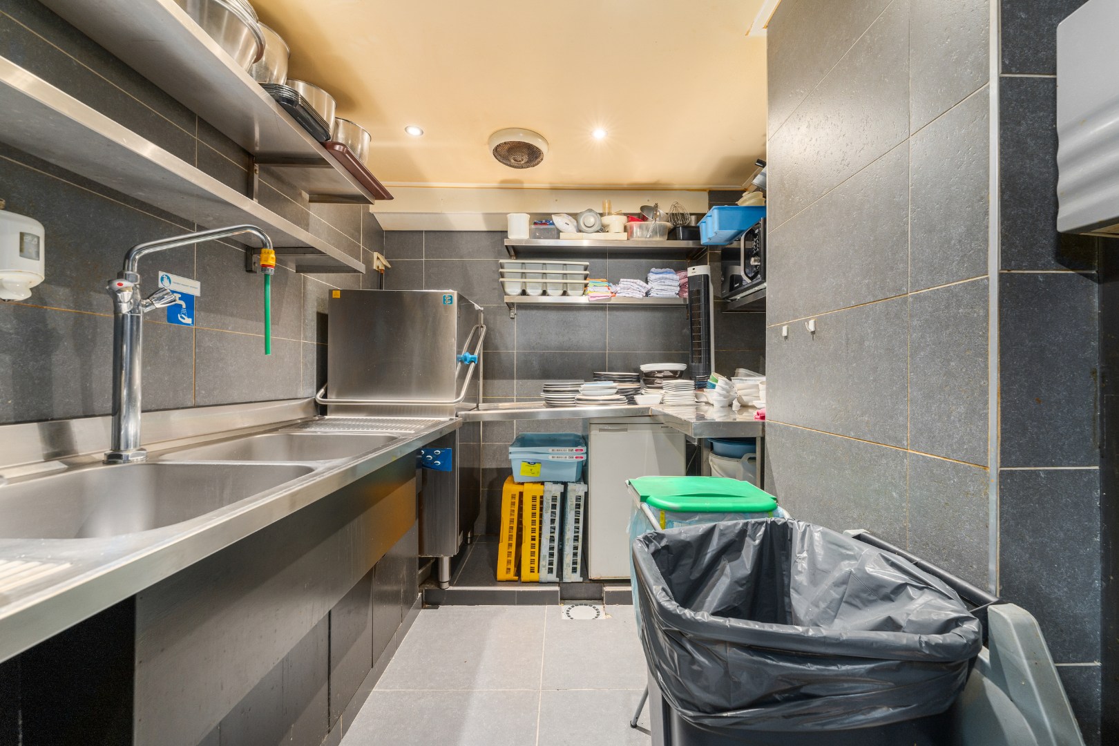 HANDELSPAND OP ZEEDIJK 