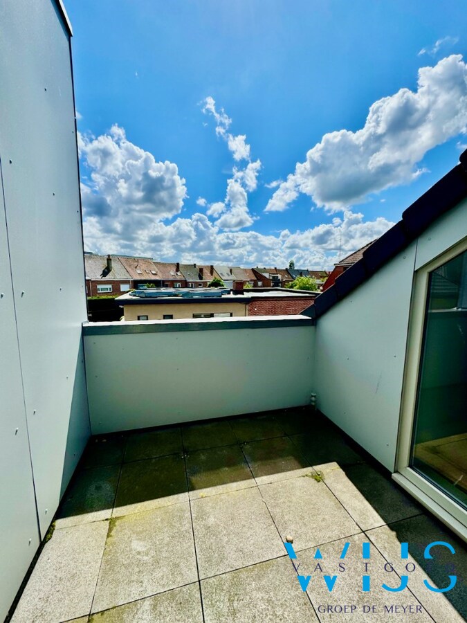 Gezellig dakappartement met 1 slaapkamer te Zelzate ! 