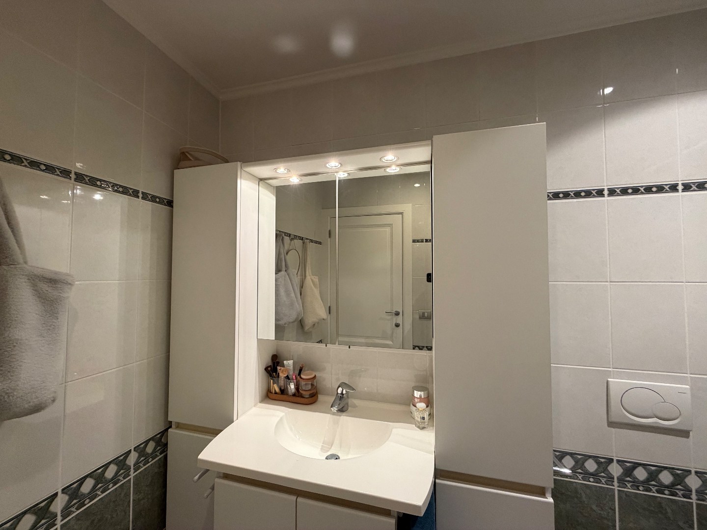 Instapklaar appartement met 2 slpk. in het centrum van Geel 