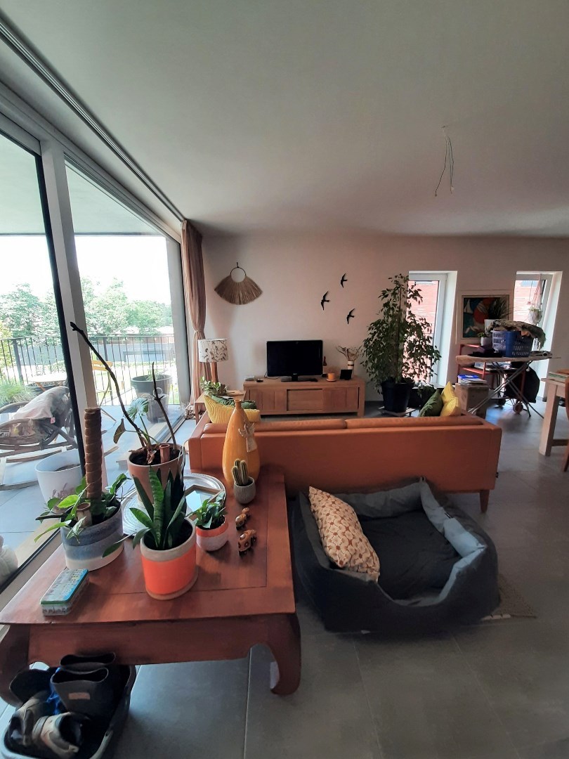 Recent appartement, gelegen op de eerste verdieping, met 2 slaapkamers 
