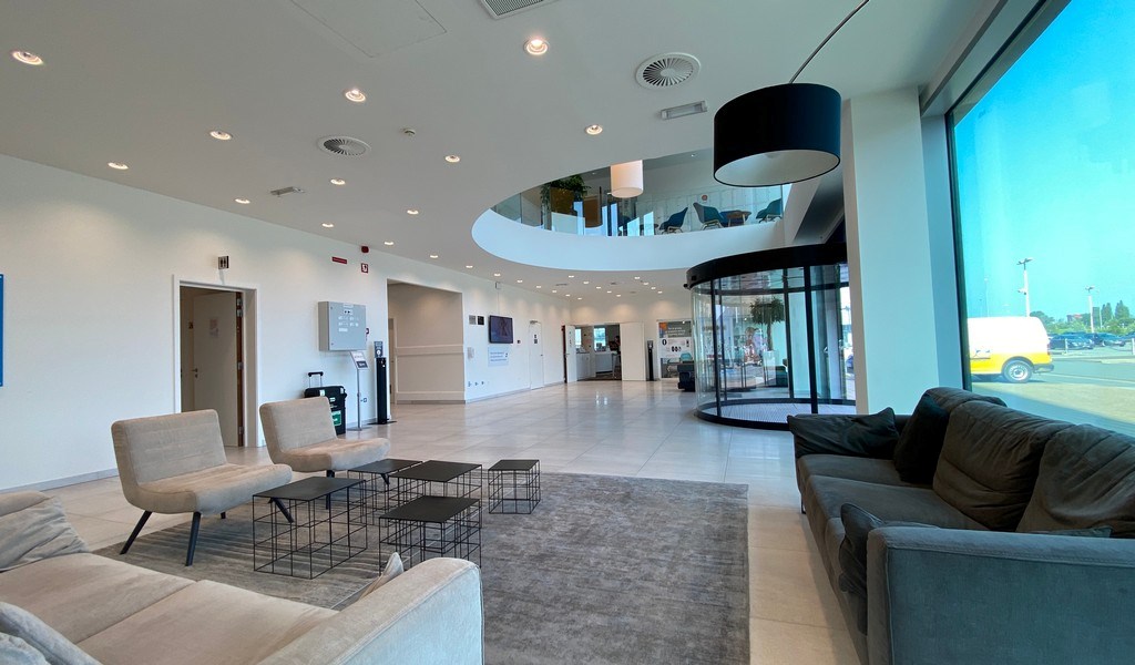 Kantoren te huur in Blue Towers vlakbij klaverblad in Gent