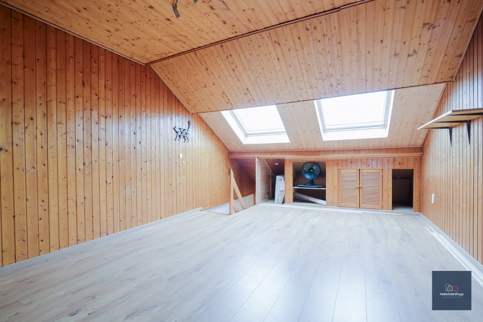 Goedgelegen woning met 2 slpk te Ledeberg. 