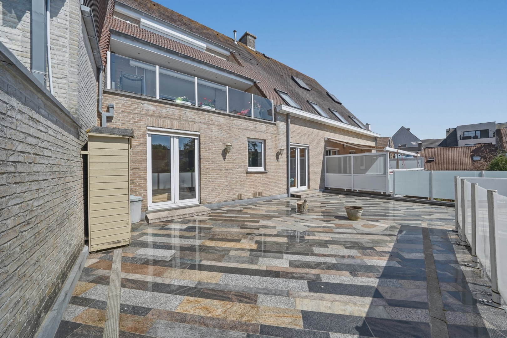 Instapklaar appartement met 2 slaapkamers en terras van 63 m² 
