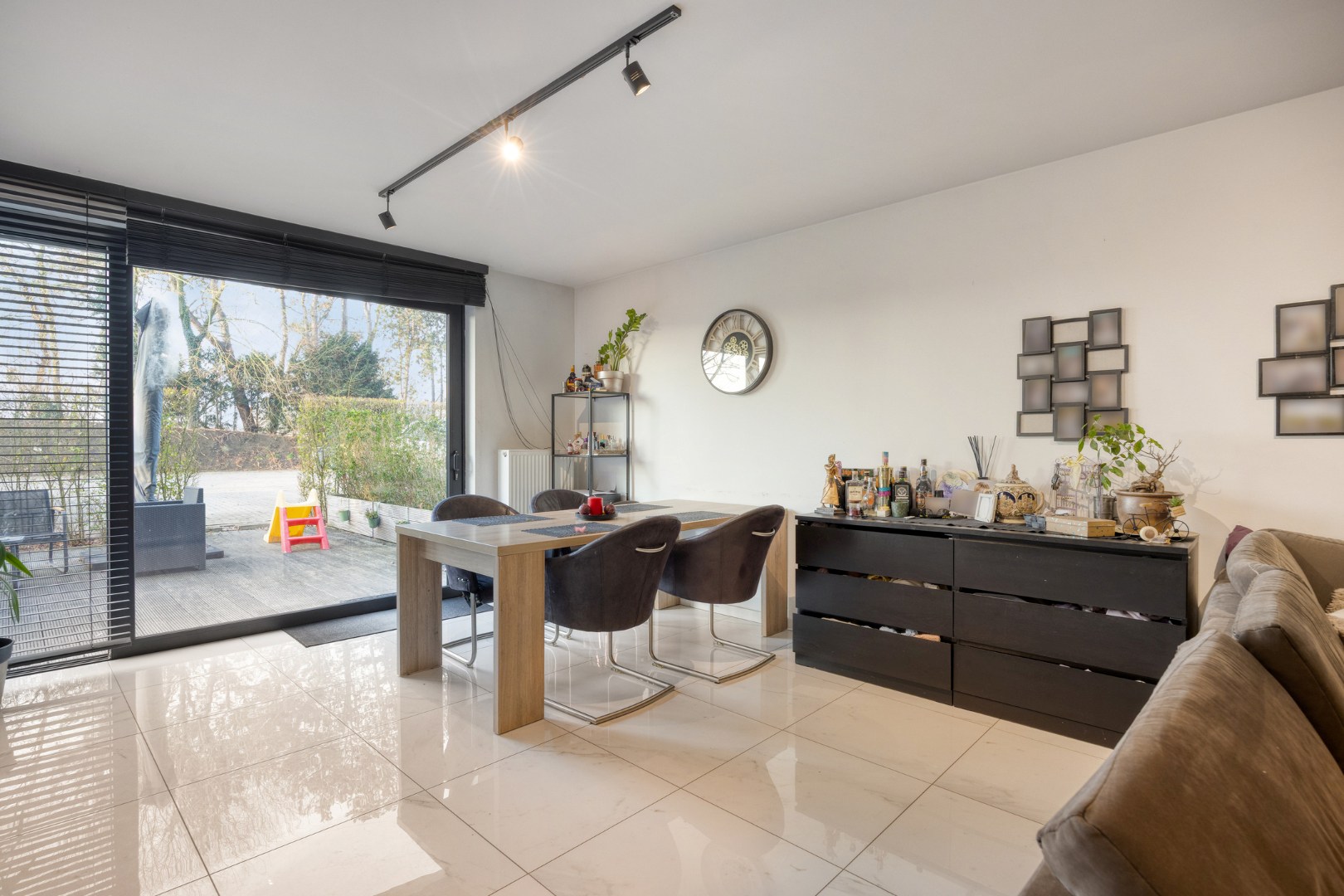 Recent en energiezuinig gelijkvloers appartement met 2 slpk. in Geel 