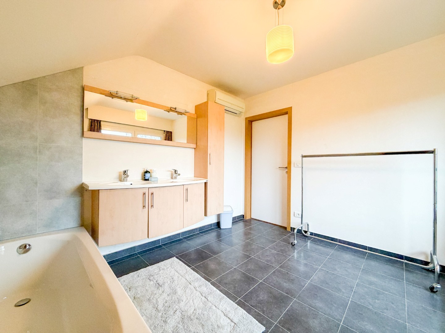 Villa hartje Torhout, topligging op een perceel van 2052 m²! 