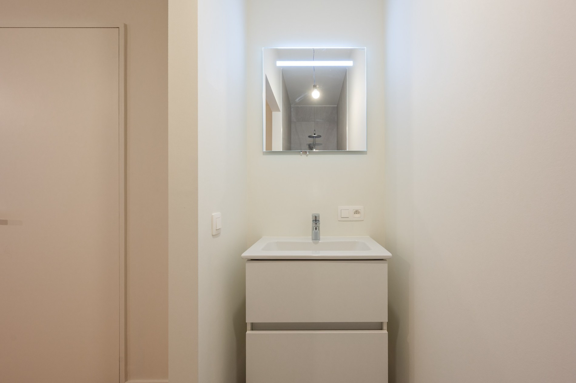 Appartement de 2 pièces bien situé à Res. Hoost: Journée portes ouvertes Dimanche 7/12 (9h à 13h): 