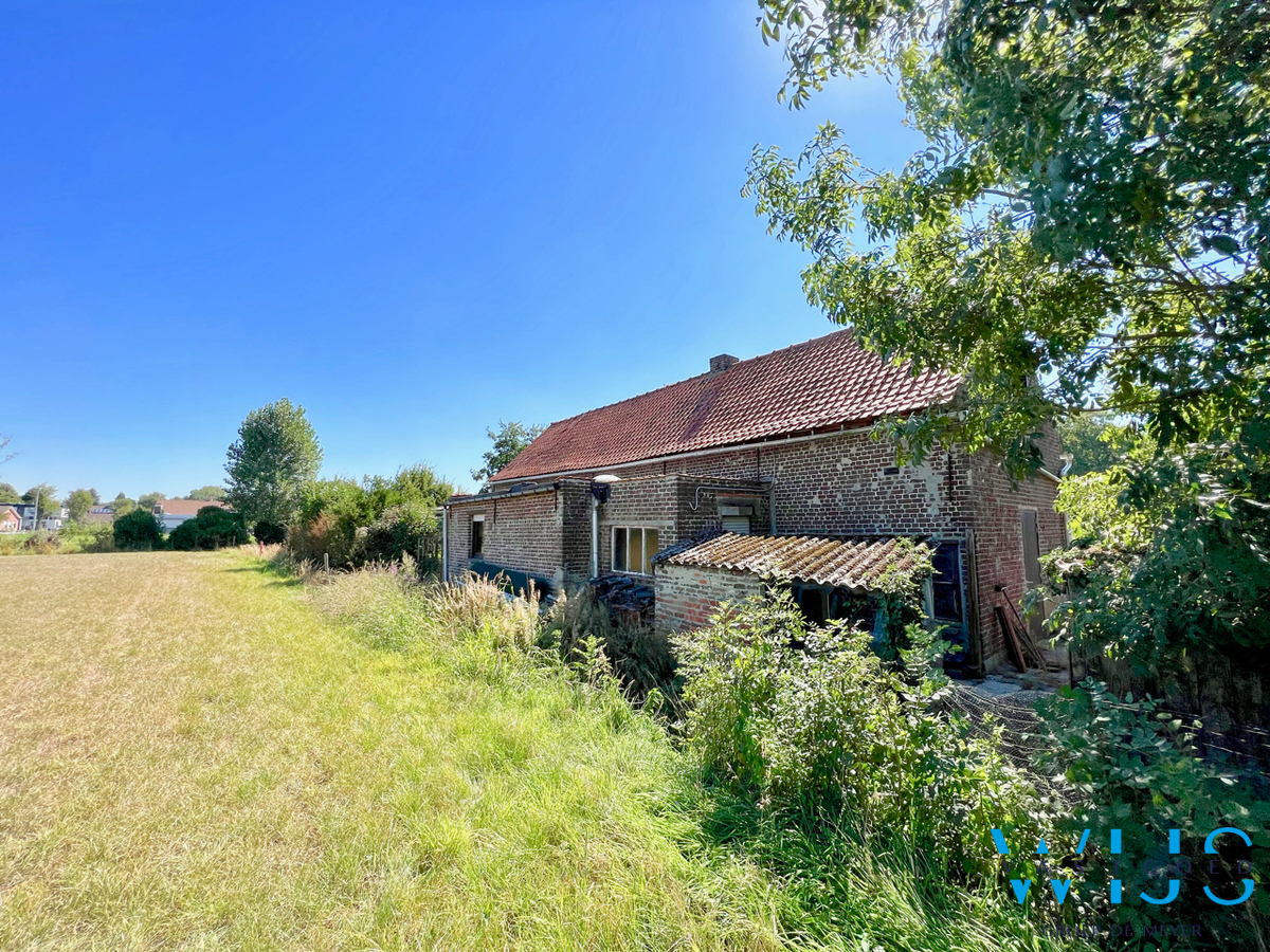 Fantastisch gelegen woonhuis op 1430m² te Lievegem ! 