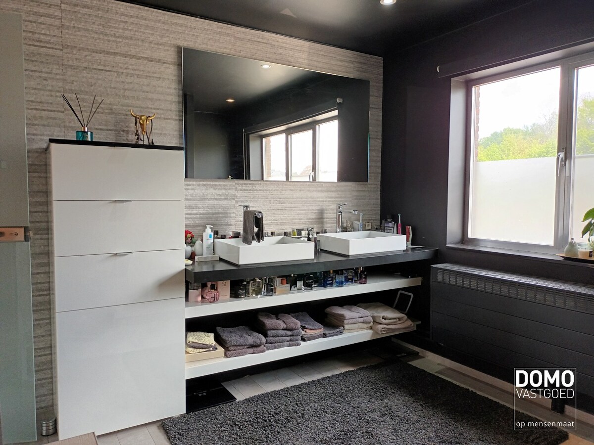 Instapklaar en knap ingericht appartement. 