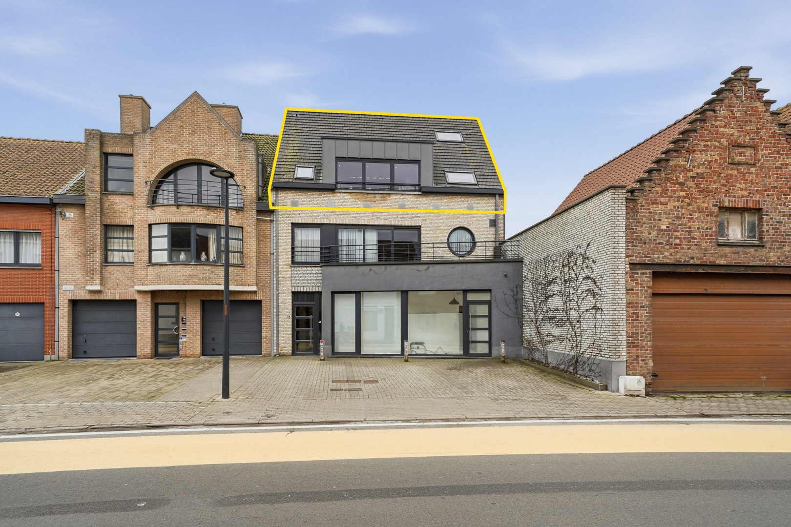 Investeringsopportuniteit: Duplexappartement (185 m²) met 2 zonneterrassen in hartje Oudenburg 