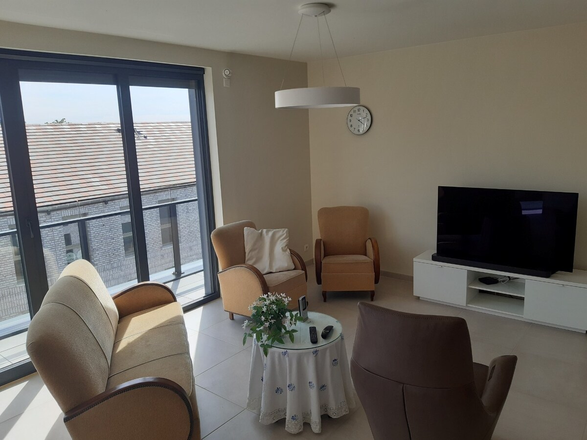 Energiezuinig appartement (met prachtig terras) in hartje Gavere. 