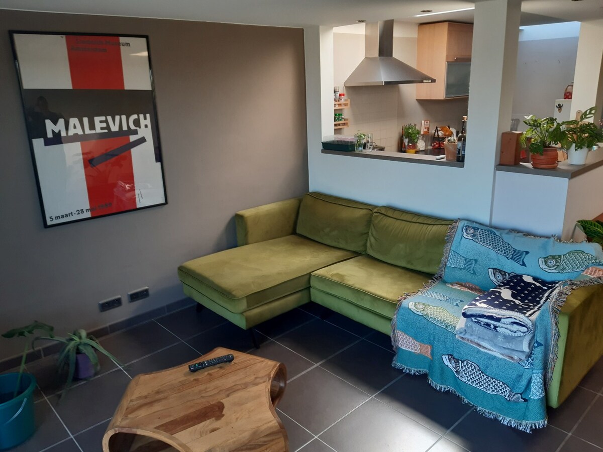 Gezellige woning met garage, tuintje én met uitzicht op de Schelde! 