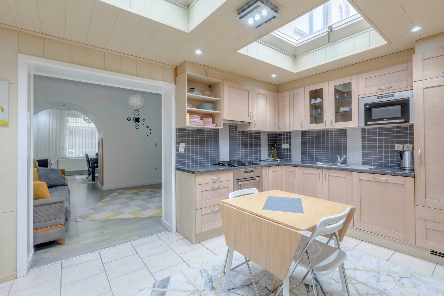 Instapklare rijwoning in zeer rustige straat 