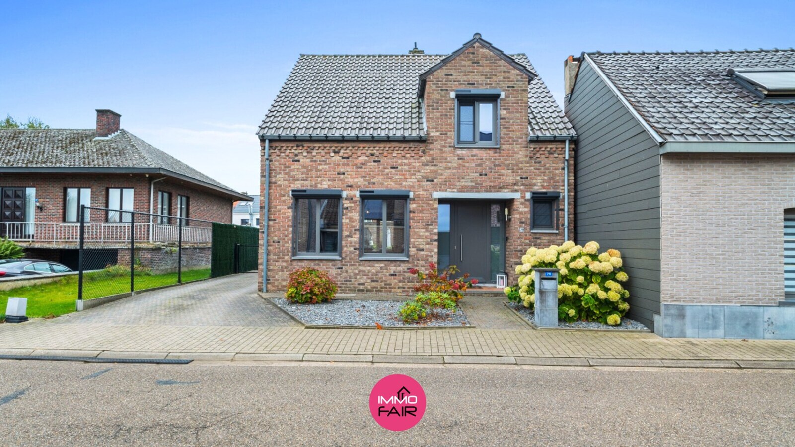 Ruime, instapklare gezinswoning op slechts een kwartiertje van Maastricht! 