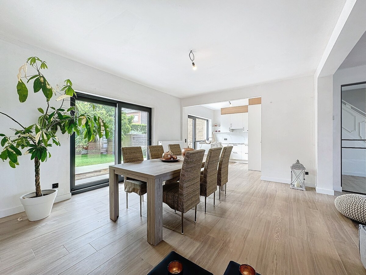 Top renovatieproject op residentiële ligging te Bevegem 