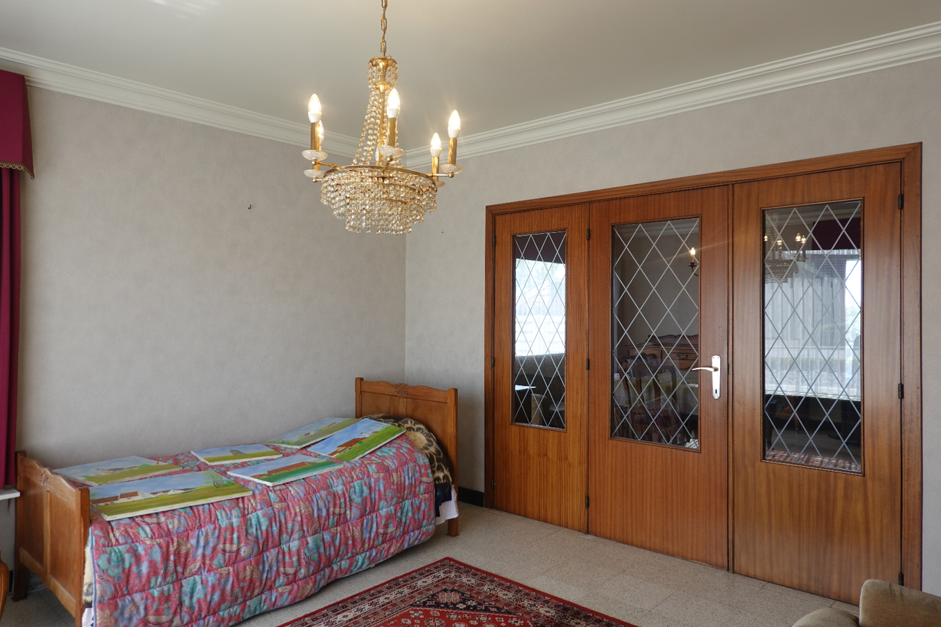 Alleenstaande woning met garage en mooie tuin 